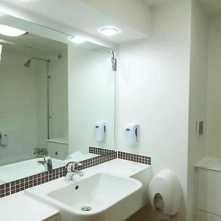Premier South Hotel 3*