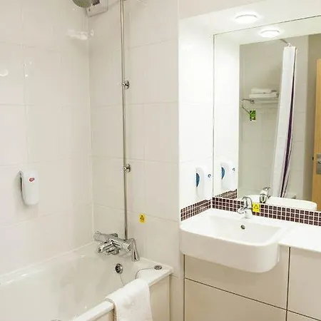 Premier Premier South Отель